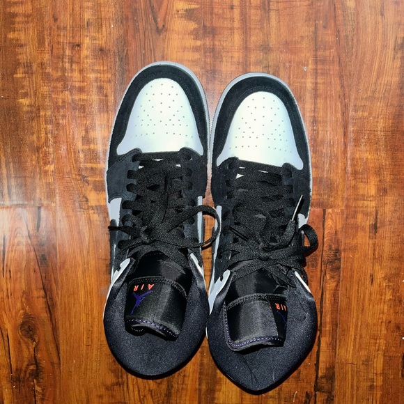 jordan 1 mid varsity purple - Picture 3 of 4